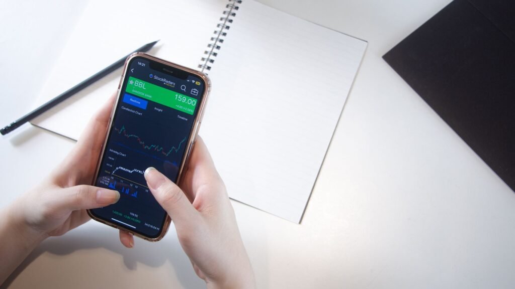 Best High-Yield Savings Accounts in 2026 (Ranked & Compared)